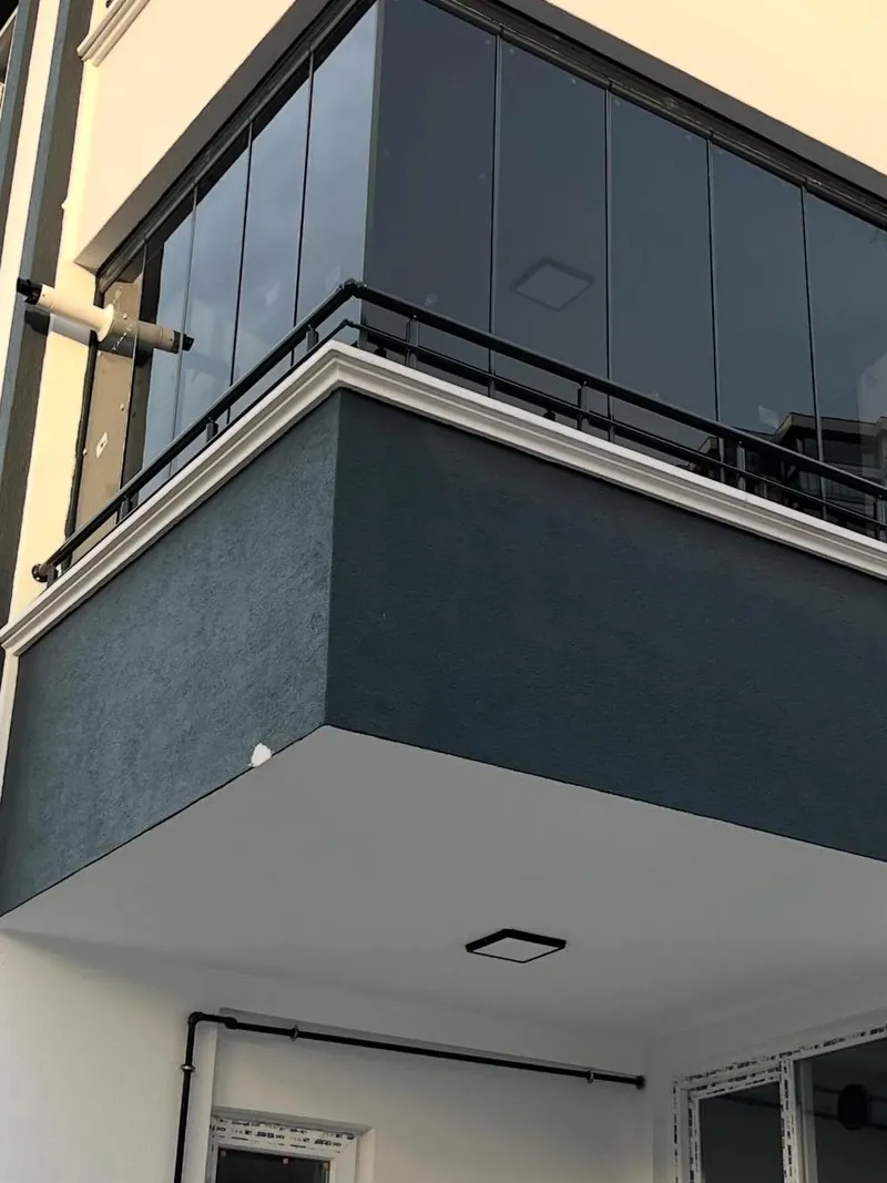 Füme camlı balkon kapatma ve korkuluk